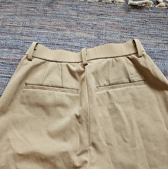 Uniqlo Long Beige Pants - Picture 3 of 4